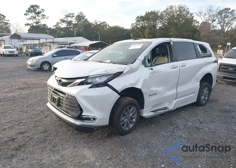 2022 Toyota Sienna z USA, uszkodzony, nr VIN 5T0RYKEC8NS132922